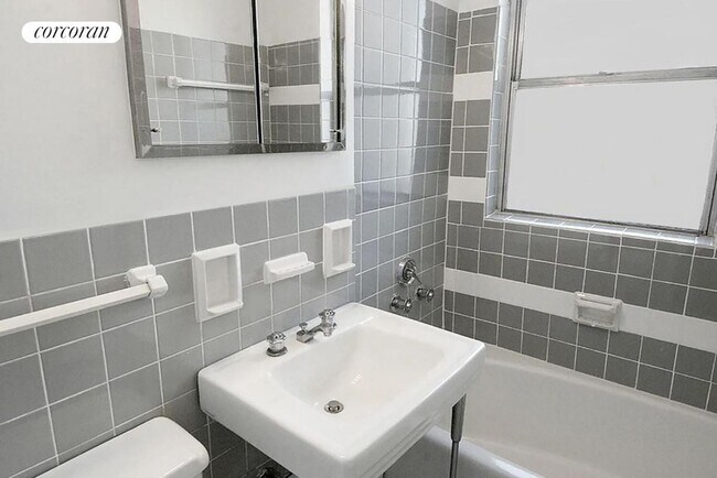 Foto del edificio - 230 E 79th St