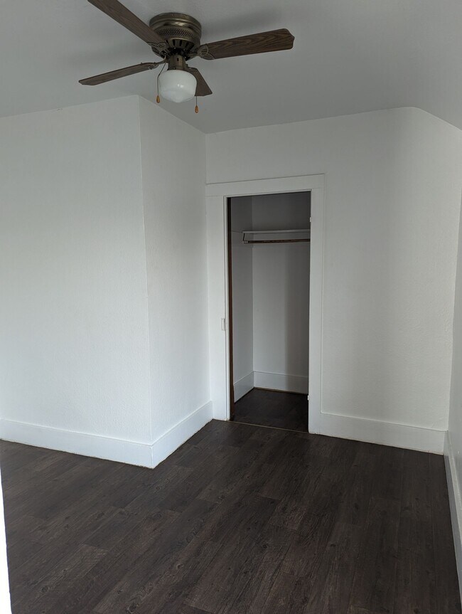 Foto del edificio - $1075 - I Bedroom 1 Bathroom Apartment - Newly Remodeled - Heart of the City!