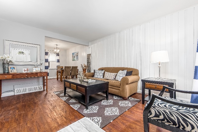 Building Photo - 51 King Ave