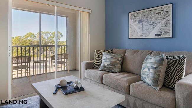 Building Photo - 3695 Island Club Dr