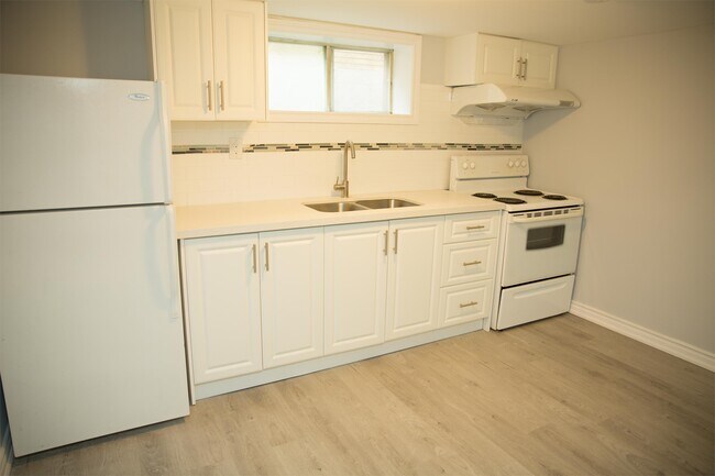 Photo du bâtiment - 14 Castille Ave