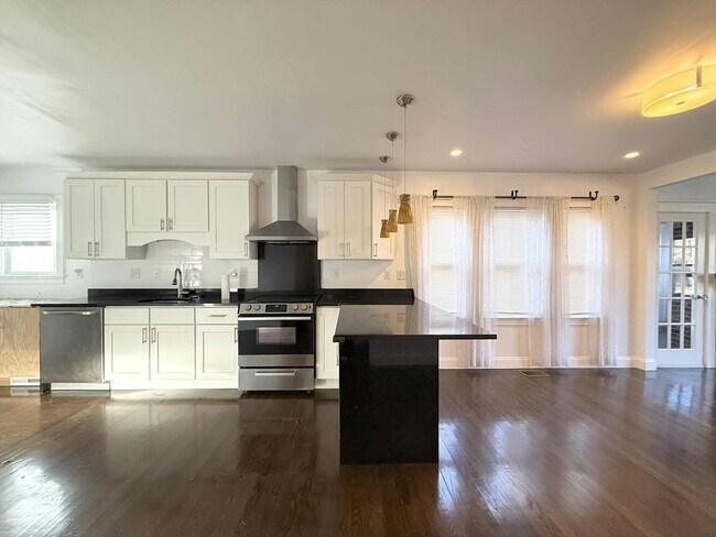 Foto del edificio - 239 Quincy Shore Dr