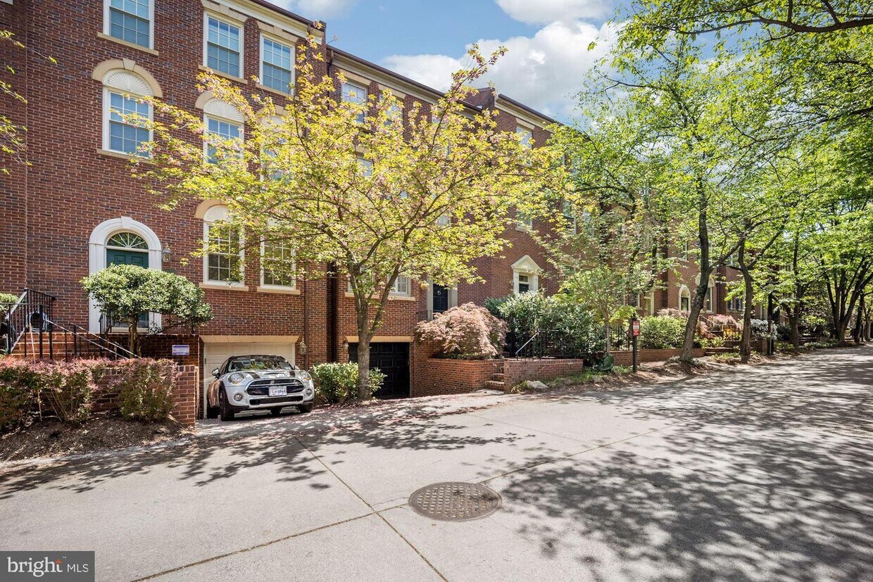 3713 Winfield Lane Northwest, Washington, DC 20007 Townhome Rentals