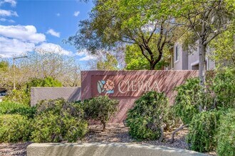 Building Photo - 912 Duckhorn Ct