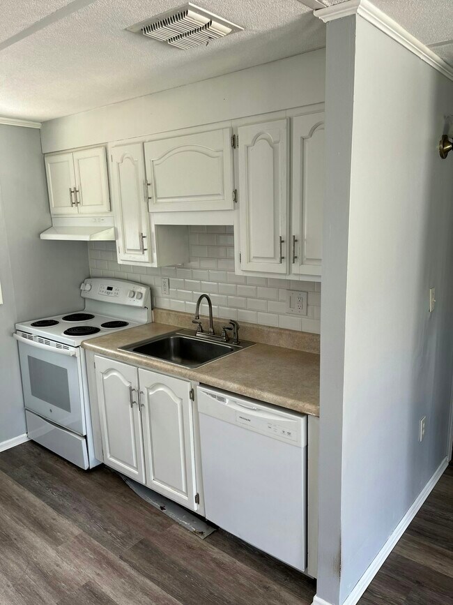 Foto del edificio - 4042 SE County Hwy 484