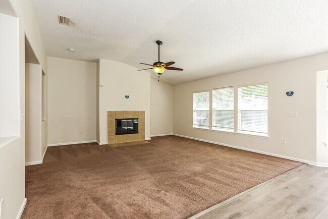Foto del edificio - 11390 Emma Oaks Ln