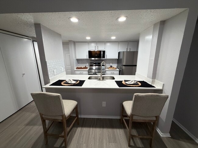 Building Photo - Fairway Greens Apartments