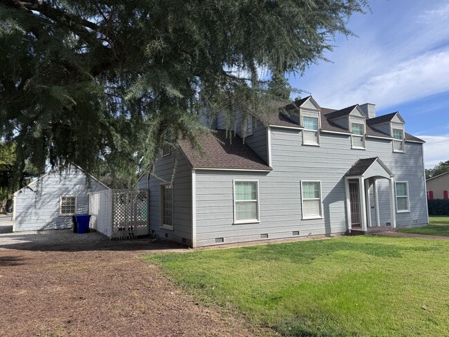 Photo - Beautiful 2 story 3 bedroom 2 bathroom home