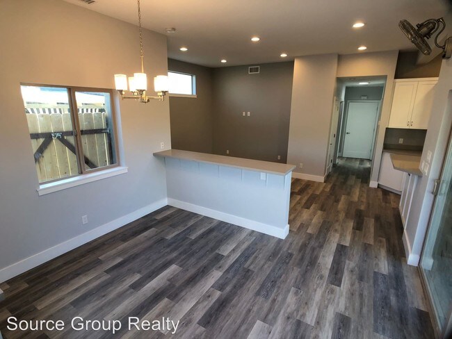 Foto del edificio - 2 br, 2 bath House - 5438 Adams Ave