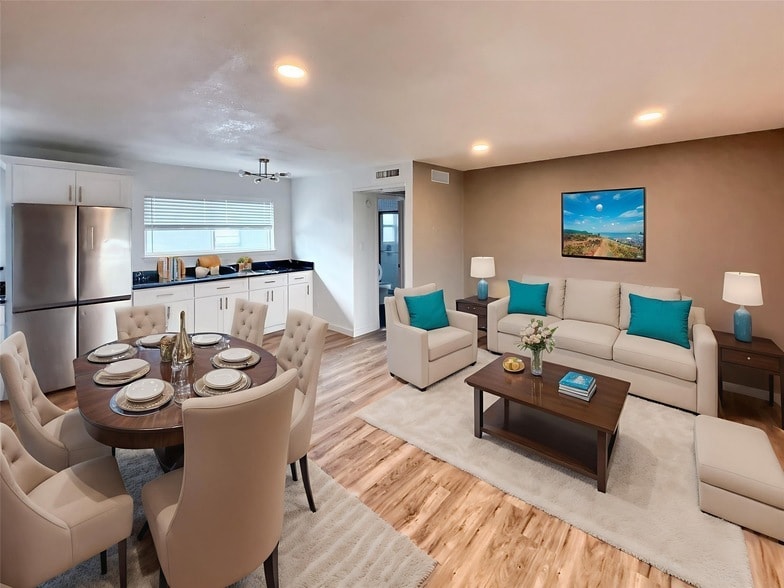 Foto principal - 4811 Live Oak St