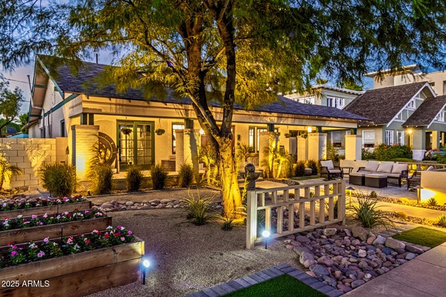 Foto del edificio - 108 W Almeria Rd