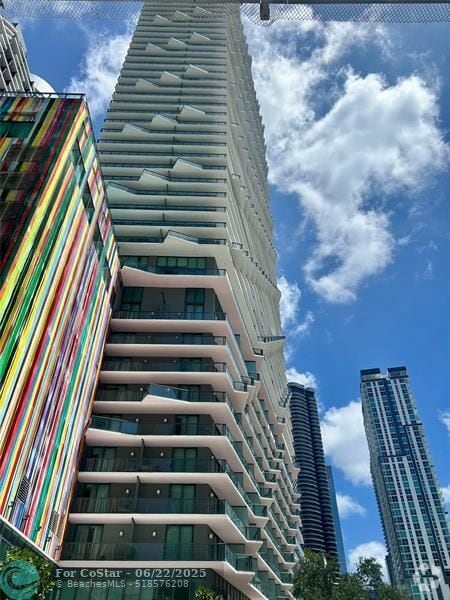Building Photo - 1300 S Miami Ave
