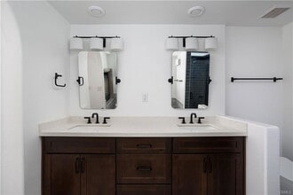 Building Photo - 306 Avenida Monterey