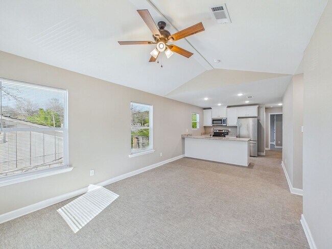 Foto del edificio - 4619 Foster St