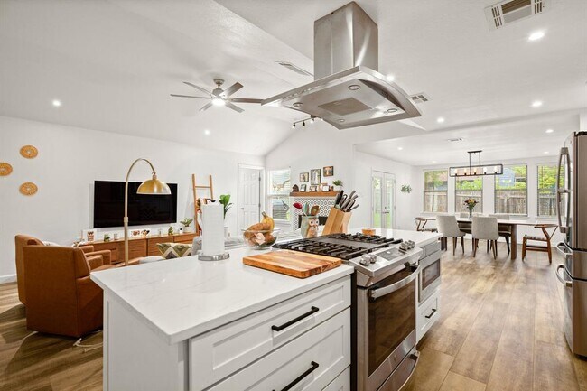 Building Photo - 11510 Hidden Quail Dr