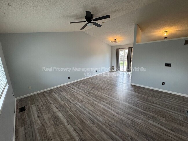 Building Photo - 10802 W Carr Ave