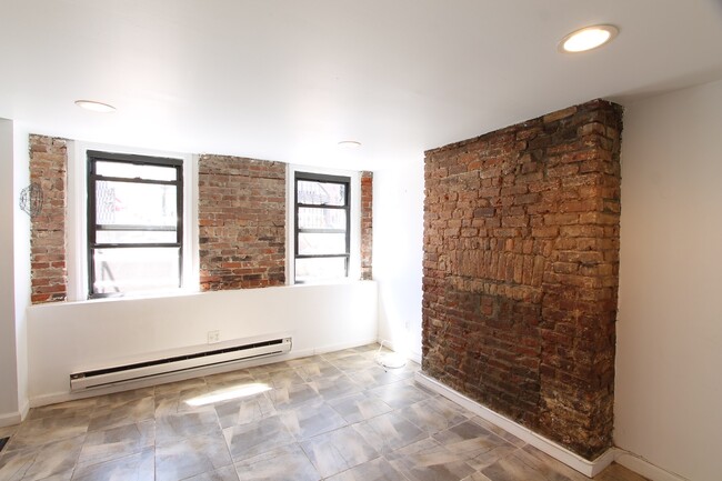 Foto del edificio - 149 N 7th St