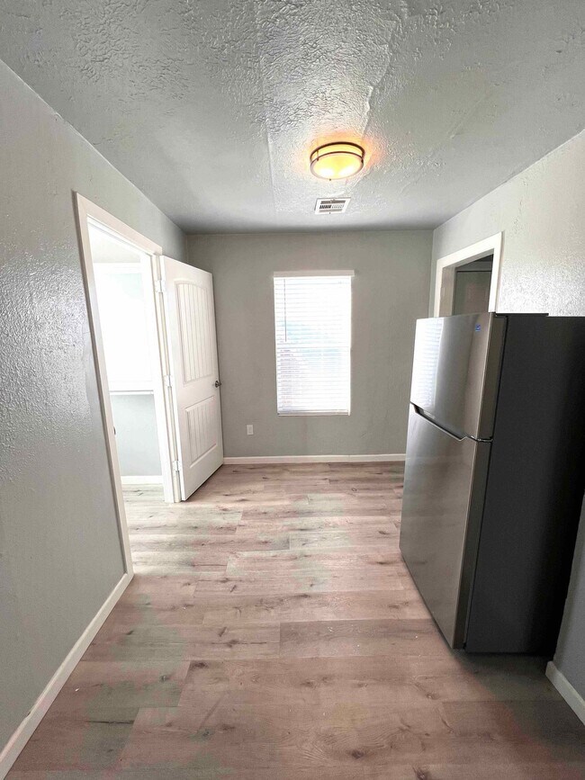 Foto del edificio - 1101 NW 27th St