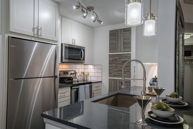 Stainless Steel Appliances - Cortland Gateway Park