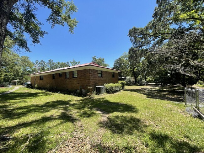 Building Photo - 82 David Kinsey Rd