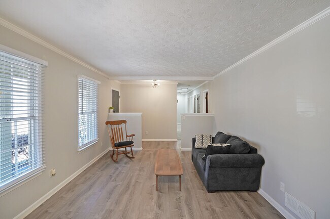 Foto del edificio - 752 Mountainbrooke Cir