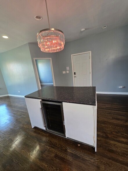 Building Photo - 4040 S Calumet Ave