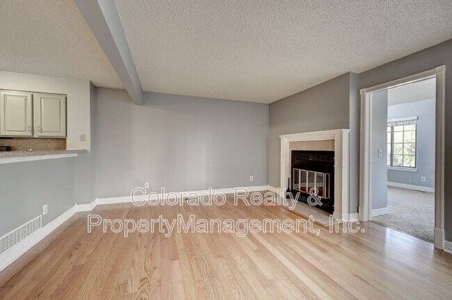 Building Photo - 4822 E Kentucky Ave