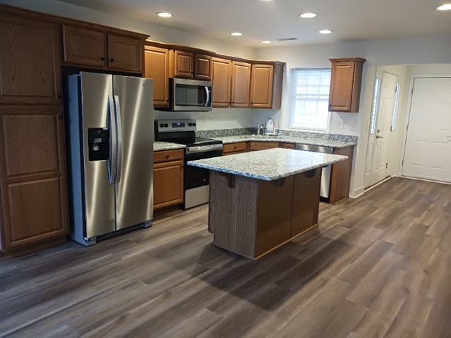 Building Photo - 48 Harvest Rd