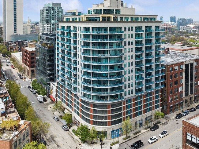 Building Photo - 340 W Superior St
