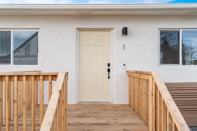 Foto del edificio - 3013 W Lakeside Dr