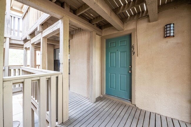 Building Photo - Cozy One-Bedroom at The Reserve
