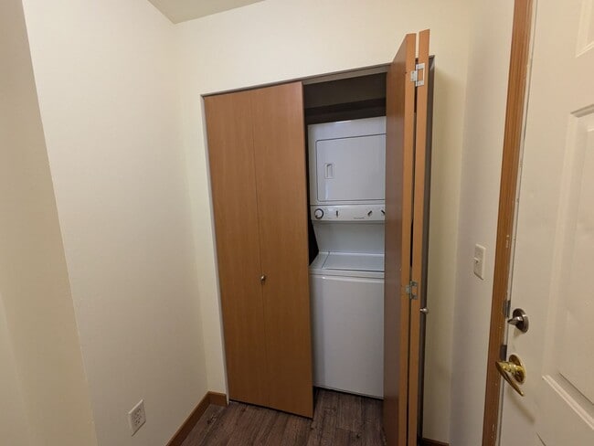 Building Photo - Your Home is Waiting!