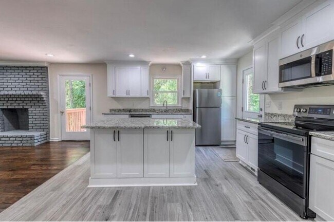 Building Photo - 2534 Black Forest Trail SW