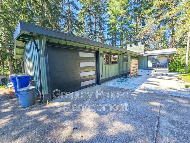 Building Photo - 16741 37th Ave NE