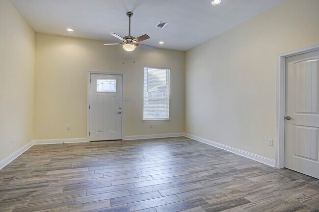 Foto del edificio - 1541 Ashland St