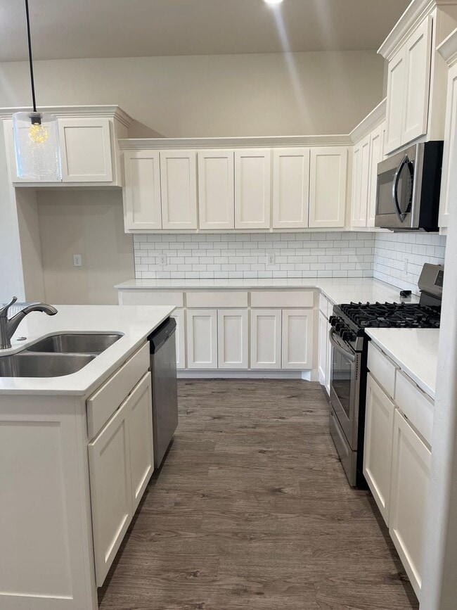 Foto del edificio - 3325 Enclave Pl