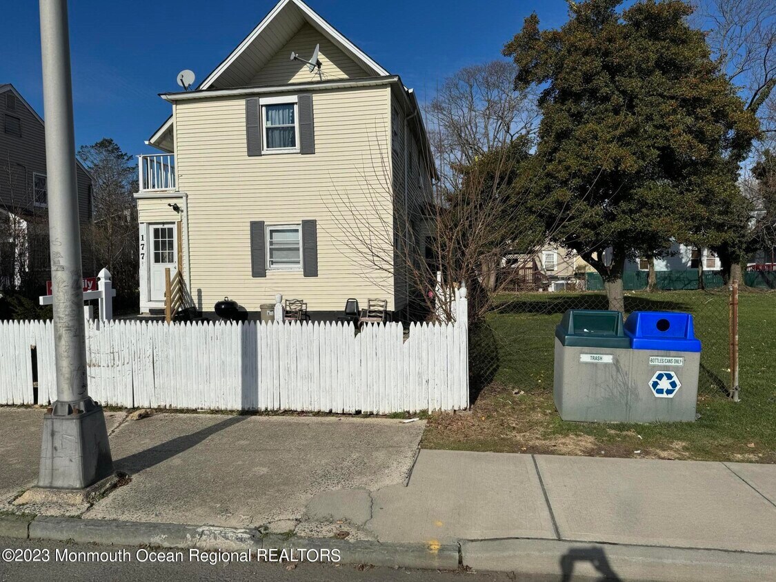 Primary Photo - 177 Union Ave