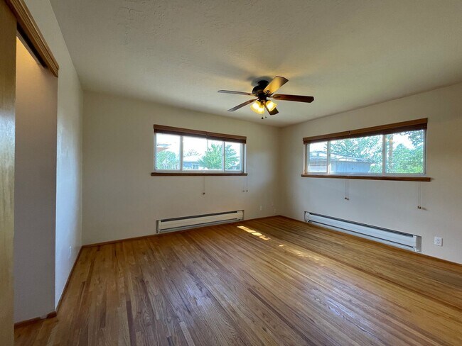 Building Photo - 512 Camino Solano