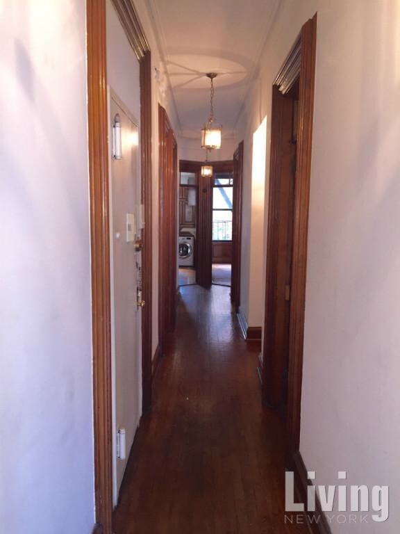 Building Photo - 266 W 23rd St