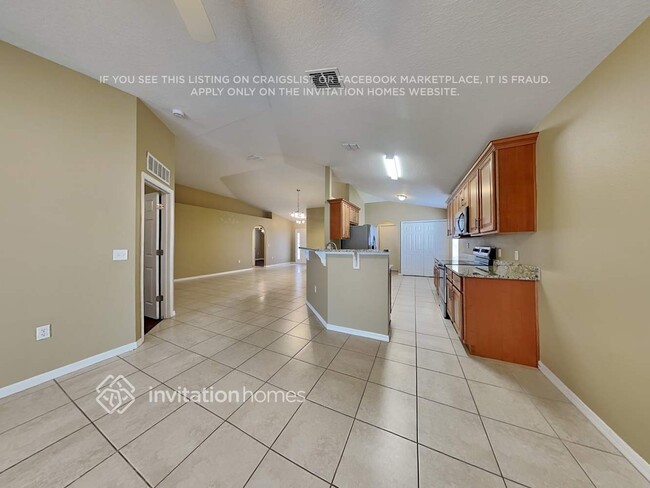 Foto del edificio - 308 Thomasdale Ave
