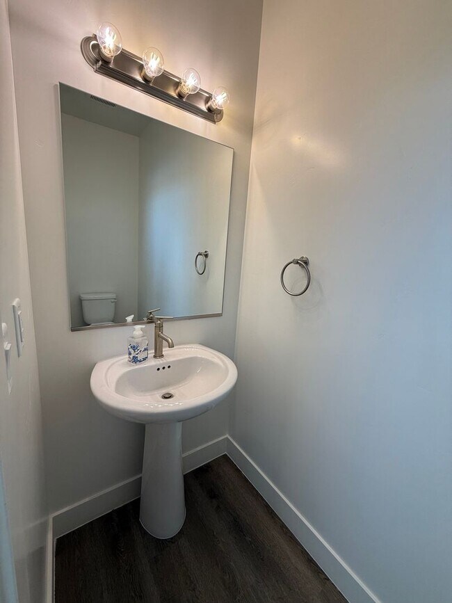 Foto del edificio - 2313 E Luciano Ln