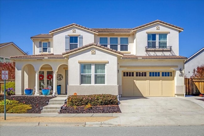 Building Photo - 589 Bluffs Dr