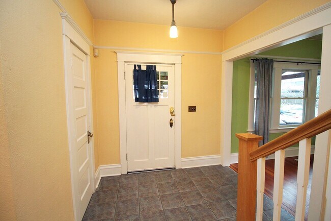 Foto del edificio - Delightful Remodeled Alberta Arts 3 Bed/2 Bath Bungalow