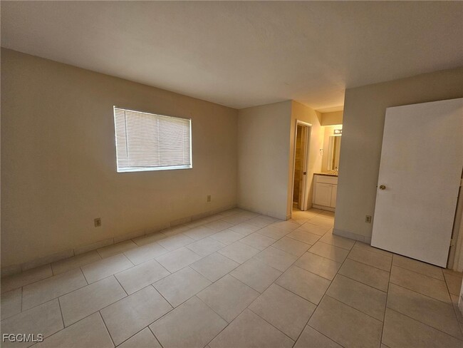 Building Photo - 4030 Coronado Pkwy