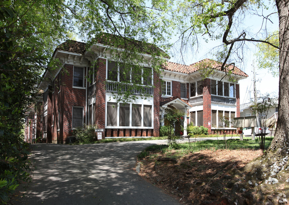Foto principal - 860 Briarcliff Road