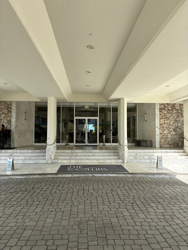 Building Photo - 6917 Collins Ave