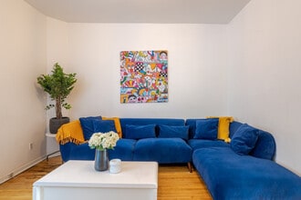 Building Photo - 4837 Rue Clark