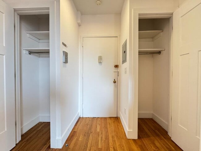 Foto del edificio - 1 bedroom in Brooklyn NY 11215