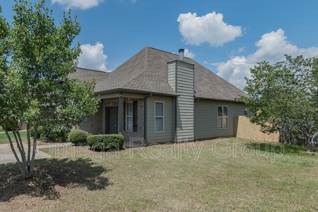 Building Photo - 1020 Washington Dr