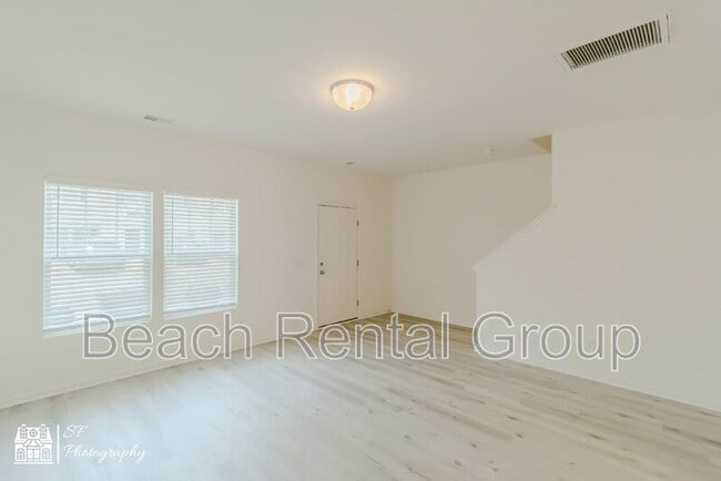 Building Photo - 305 Cherwell ct